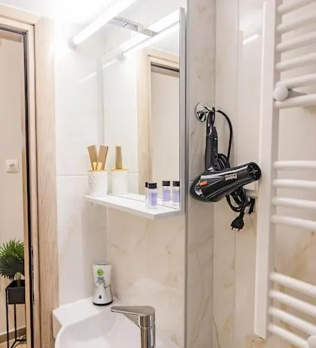 Evann's Luxury * לריסה